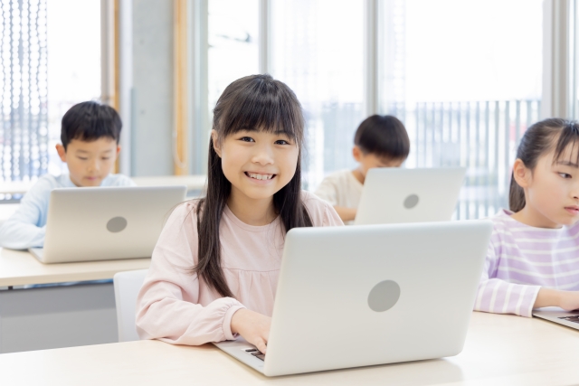 プログラミング教室の料金相場を徹底解説|入会金・月謝・教材費の比較
