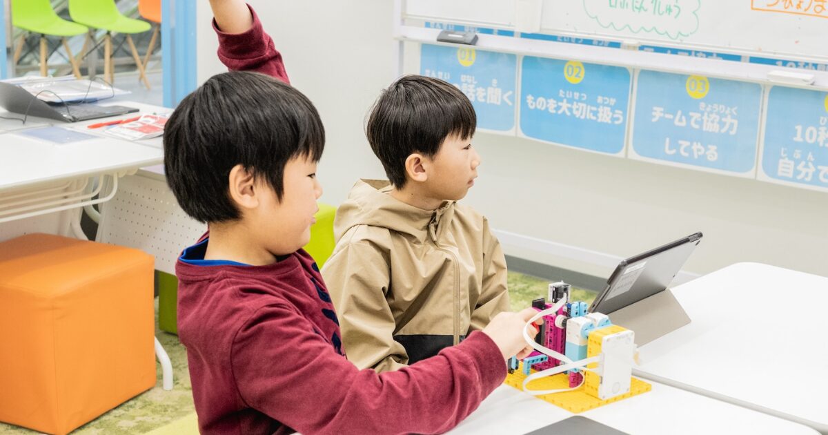 小学生の習い事ランキングTOP10！人気の理由と選び方、費用相場まで解説