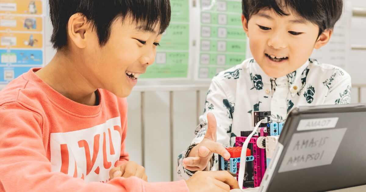 子どもの成長を促すプログラミング教育：非認知能力と自立性を高める学び