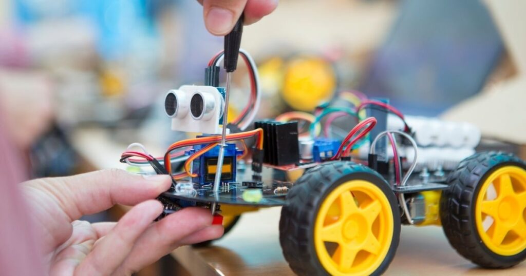 注意！プログラミング教育のデメリットと親が知っておくべきポイント